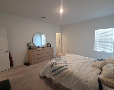 1232 Cattail Ln - Photo Thumbnail 6