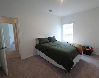 1232 Cattail Ln - Photo Thumbnail 14
