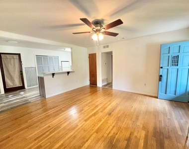 406 Swanee Dr - Photo Thumbnail 9