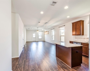 11617 Amber Stream Ln - Photo Thumbnail 4