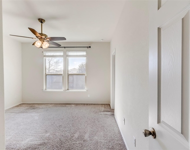 11617 Amber Stream Ln - Photo Thumbnail 13