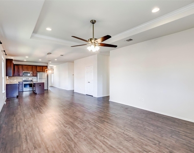 11617 Amber Stream Ln - Photo Thumbnail 6