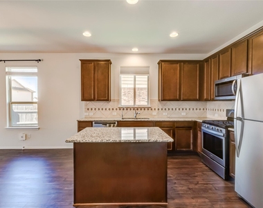 11617 Amber Stream Ln - Photo Thumbnail 8