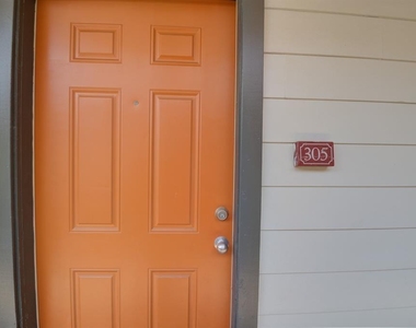 2606 Rio Grande St - Photo Thumbnail 1