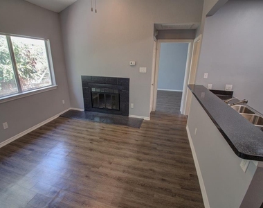 2606 Rio Grande St - Photo Thumbnail 4