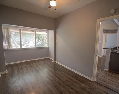 2606 Rio Grande St - Photo Thumbnail 7