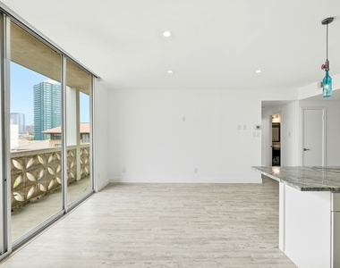 1801 Lavaca St - Photo Thumbnail 10