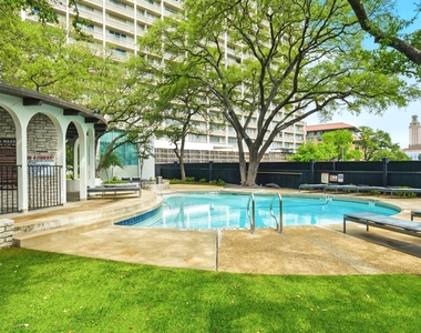1801 Lavaca St - Photo Thumbnail 23