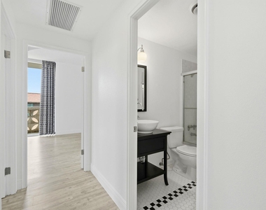 1801 Lavaca St - Photo Thumbnail 9