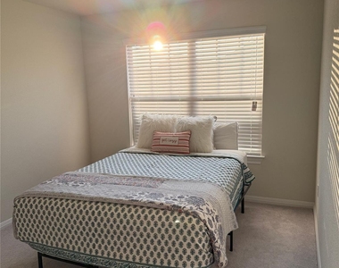 16109 Nightshade St - Photo Thumbnail 14