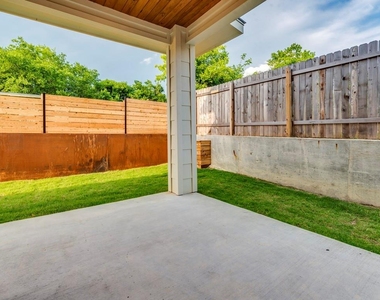 6412 Carson Rdg - Photo Thumbnail 25