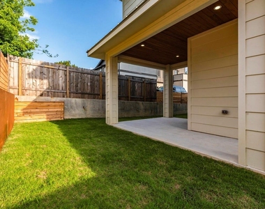6412 Carson Rdg - Photo Thumbnail 21