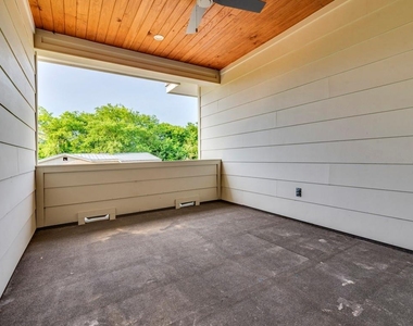 6412 Carson Rdg - Photo Thumbnail 20