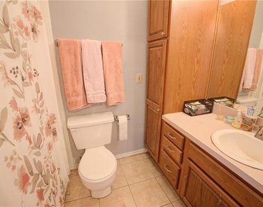 2606 Rio Grande St - Photo Thumbnail 7