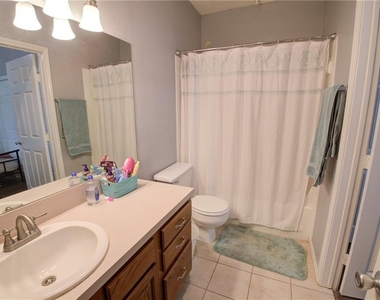 2606 Rio Grande St - Photo Thumbnail 10