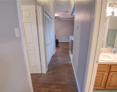 2606 Rio Grande St - Photo Thumbnail 11