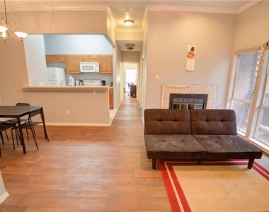 2606 Rio Grande St - Photo Thumbnail 14