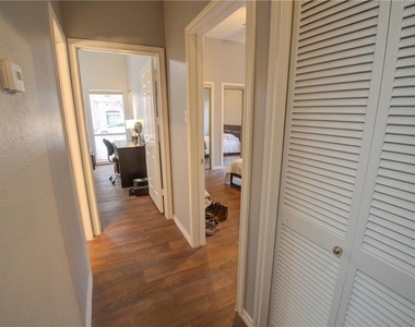 2606 Rio Grande St - Photo Thumbnail 12