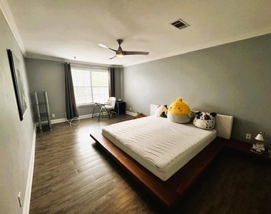 1704 West Ave - Photo Thumbnail 7