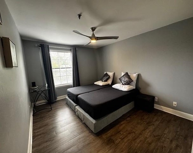 1704 West Ave - Photo Thumbnail 11