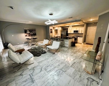 1704 West Ave - Photo Thumbnail 1