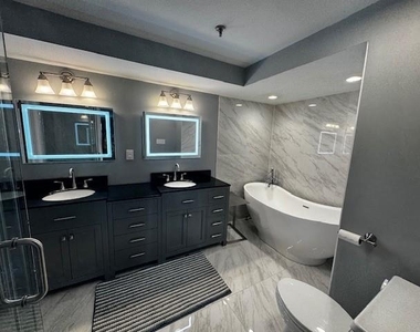 1704 West Ave - Photo Thumbnail 8