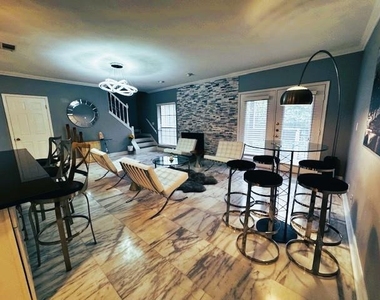1704 West Ave - Photo Thumbnail 3