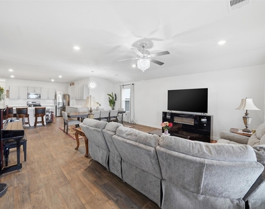 318 Merriman Rd - Photo Thumbnail 4