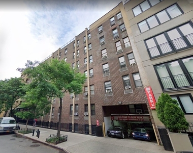 West 22nd Street - Photo Thumbnail 7