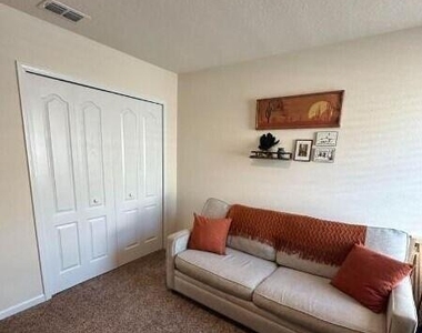 5858 Calvary Drive - Photo Thumbnail 14