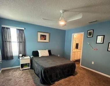 5858 Calvary Drive - Photo Thumbnail 7