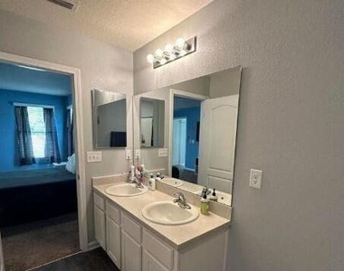 5858 Calvary Drive - Photo Thumbnail 9