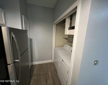160 Veracruz Drive - Photo Thumbnail 5