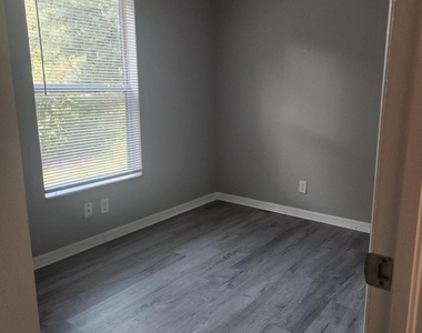 3139 Lake June Boulevard - Photo Thumbnail 6