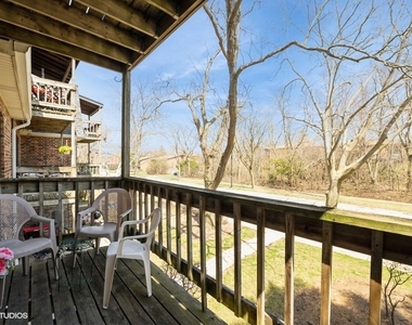 260 E Court Of Shorewood Court - Photo Thumbnail 9