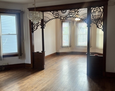 1921 N Pulaski Road - Photo Thumbnail 3