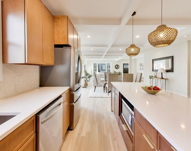 6730 W Dakin Street - Photo Thumbnail 7