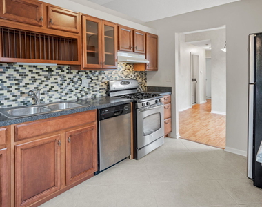 216 Stoneybrook Lane - Photo Thumbnail 7