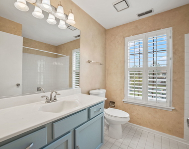 216 Stoneybrook Lane - Photo Thumbnail 11