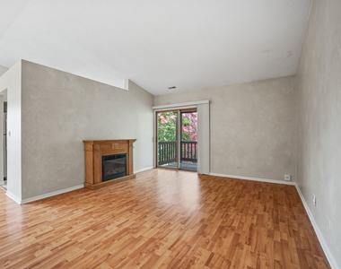 216 Stoneybrook Lane - Photo Thumbnail 4