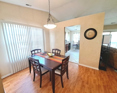 216 Stoneybrook Lane - Photo Thumbnail 2