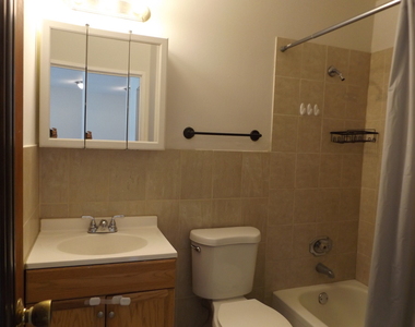 710 W Huntington Commons Road - Photo Thumbnail 10