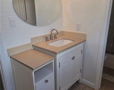 125 Sterling Court - Photo Thumbnail 18