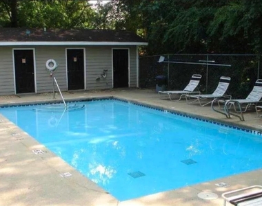 125 Sterling Court - Photo Thumbnail 19