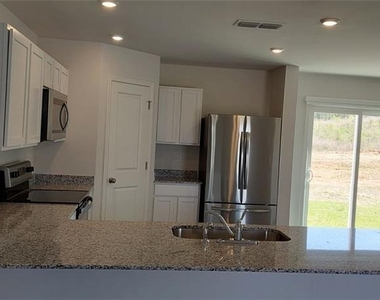 133 Oxford Lane - Photo Thumbnail 13