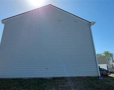 133 Oxford Lane - Photo Thumbnail 28
