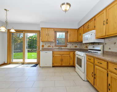 7745 Woodstock Drive - Photo Thumbnail 6
