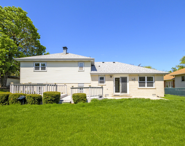 7745 Woodstock Drive - Photo Thumbnail 17