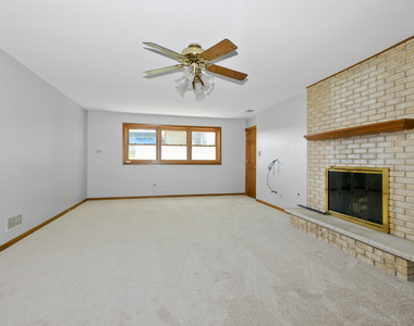 7745 Woodstock Drive - Photo Thumbnail 8