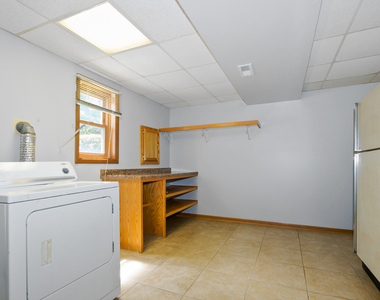 7745 Woodstock Drive - Photo Thumbnail 11